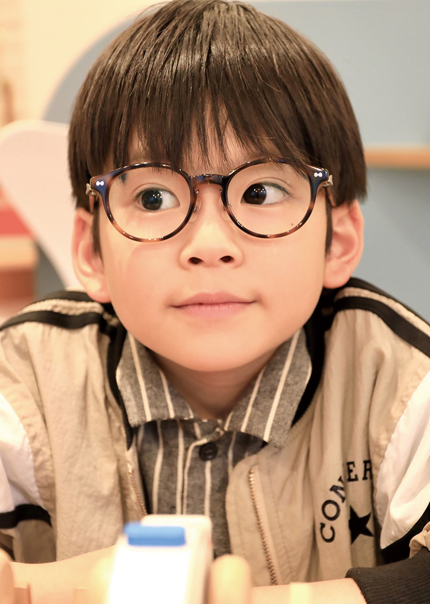 LOOK BOOK｜omodok [オモドック]｜おしゃれで可愛い-子供眼鏡ブランド
